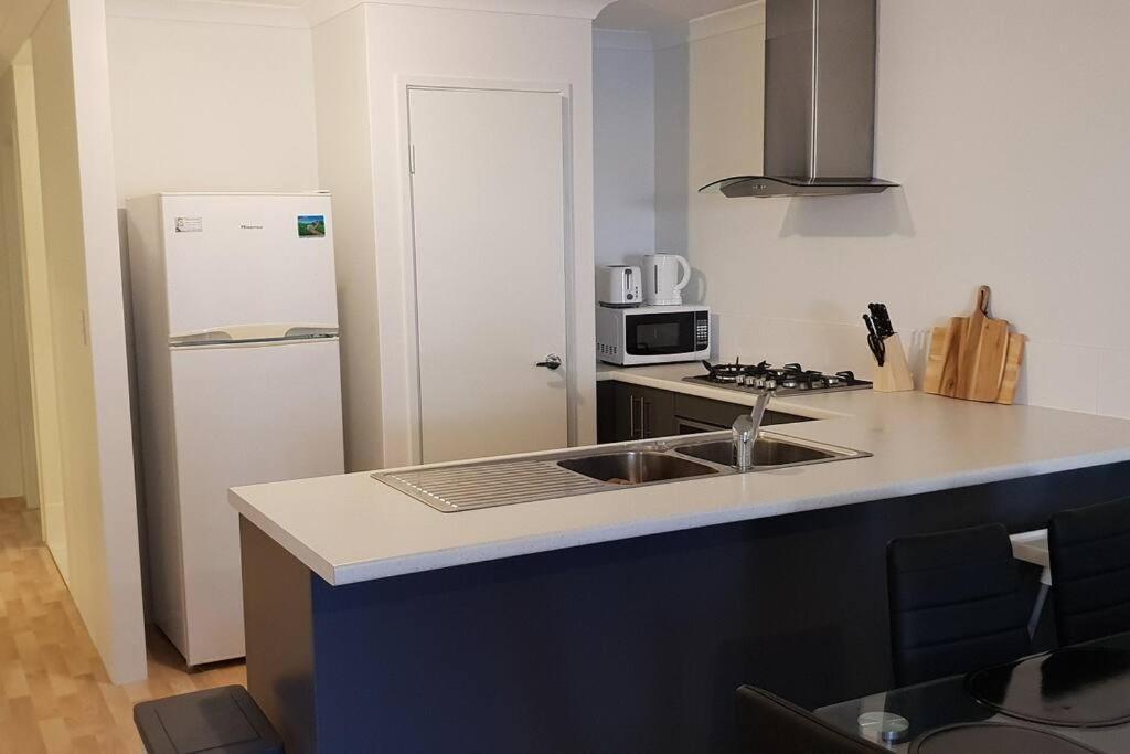 Frasers Landing Lifestyle Coodanup ภายนอก รูปภาพ