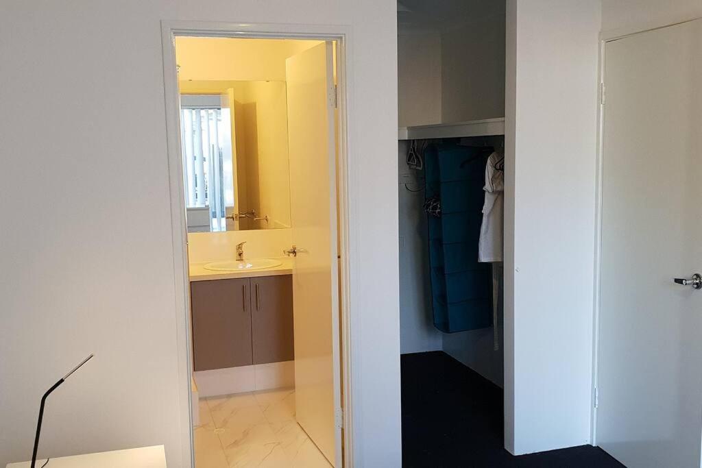 Frasers Landing Lifestyle Coodanup ภายนอก รูปภาพ